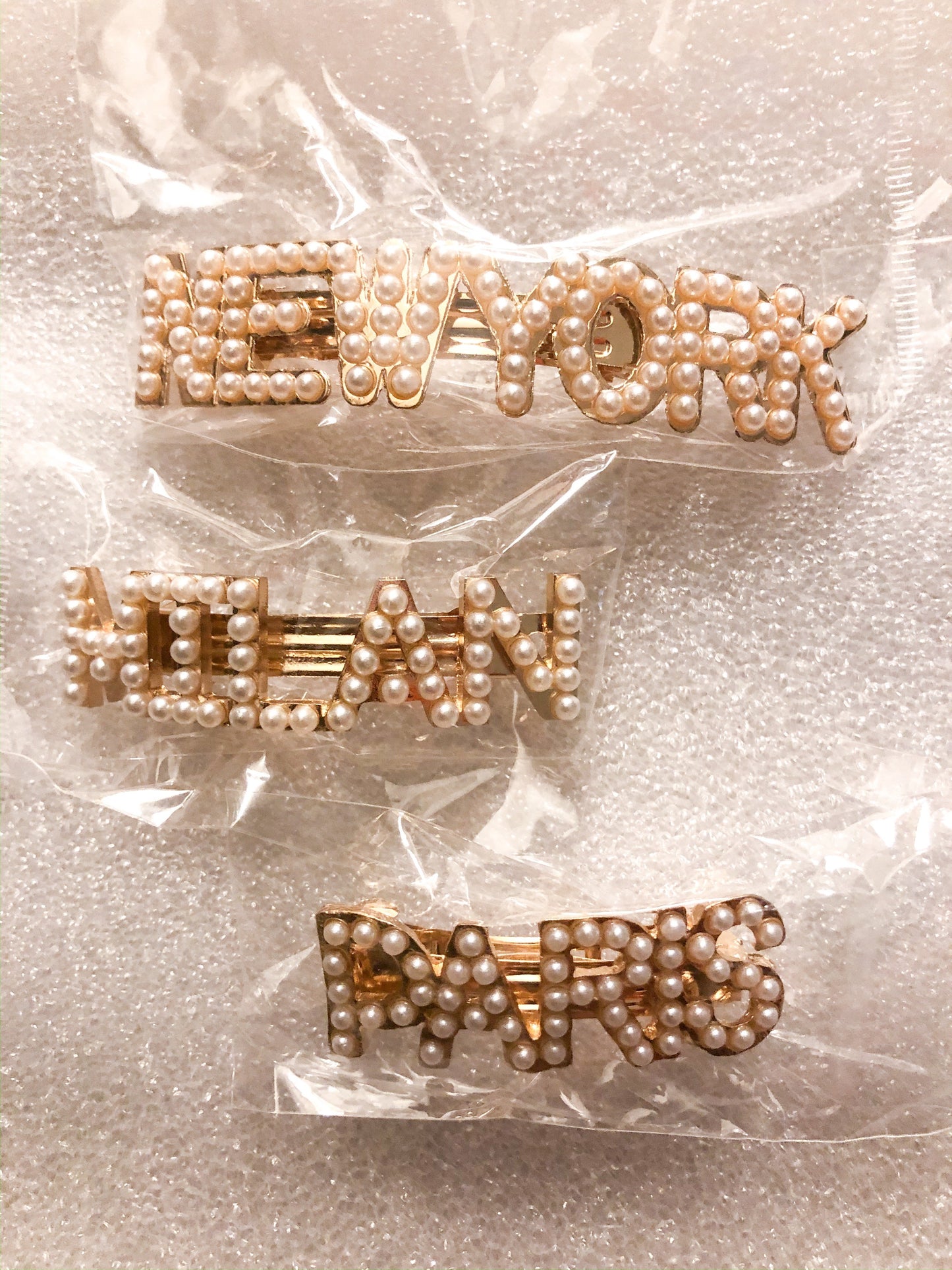 New York/Milan/Paris - Pearl Name Barrettes